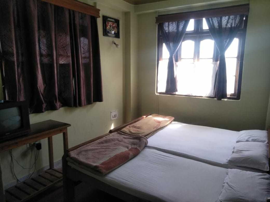 Hotel J P Lodge Kalimpong Bagian luar foto